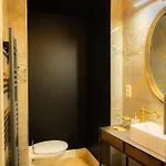 Grand Place Hotel