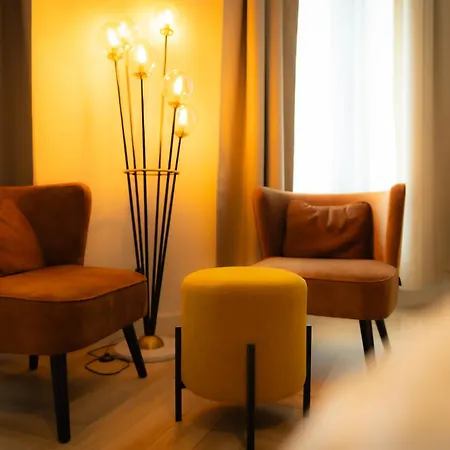 Grand Place فندق مونس