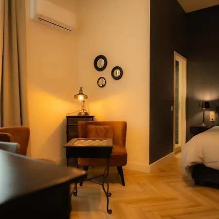 Grand Place فندق مونس