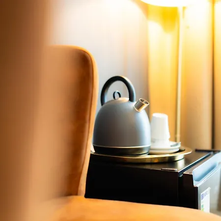 Grand Place فندق مونس