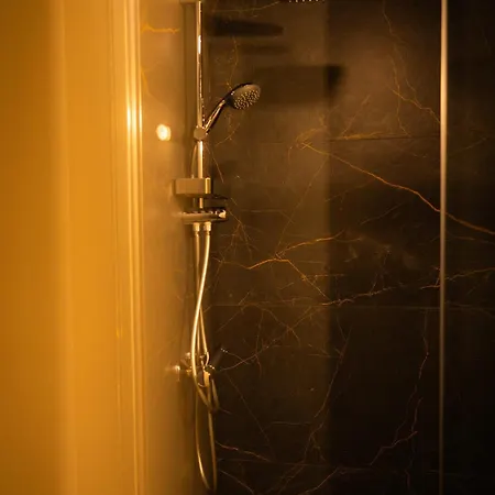 Grand Place Hotel 3*