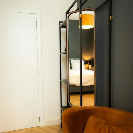 Grand Place فندق 3*