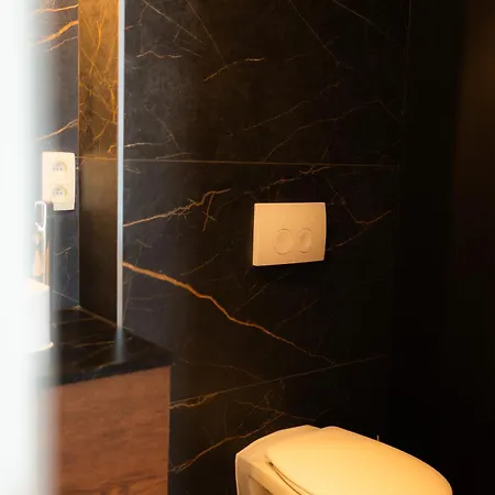 Hotel Grand Place 3*