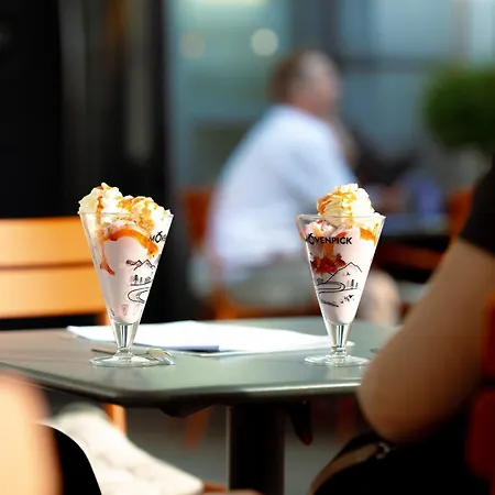 Grand Place فندق